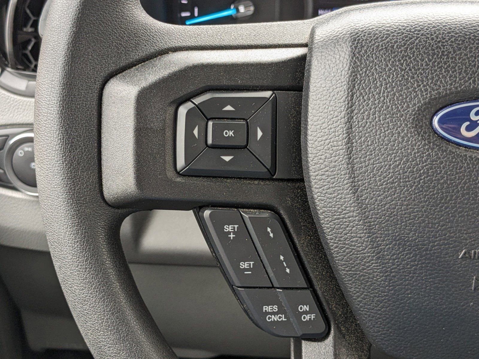 Certified 2024 Ford E-450 and Econoline 450 Super Duty w/ Driver's Safety Package image 20