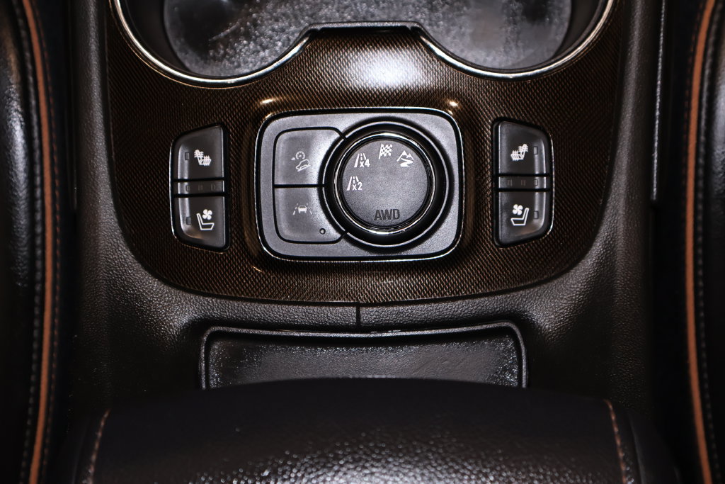 Used 2021 GMC Acadia AT4 w/ Preferred Package AWD/4WD image 34