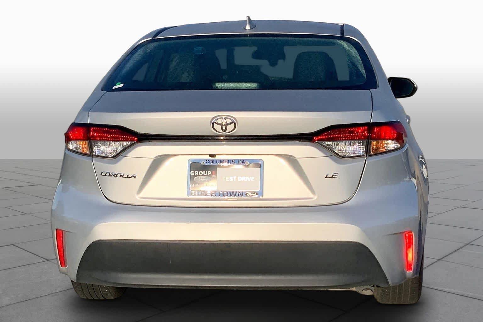 Used 2024 Toyota Corolla LE FWD image 5