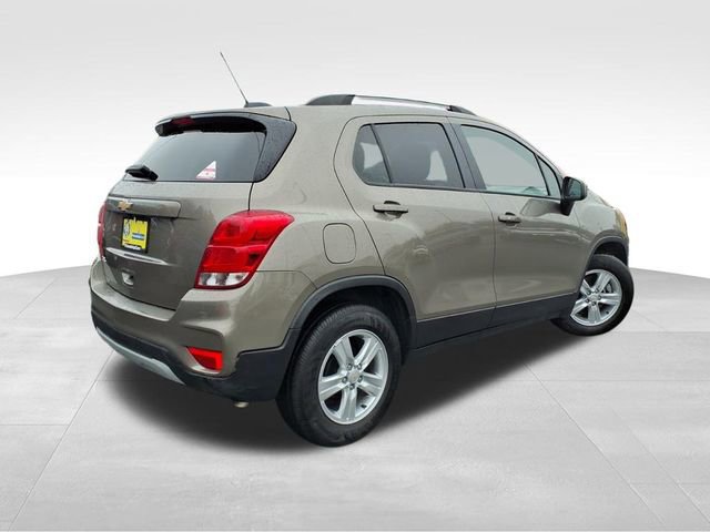 Used 2022 Chevrolet Trax LT w/ LT Convenience Package image 6