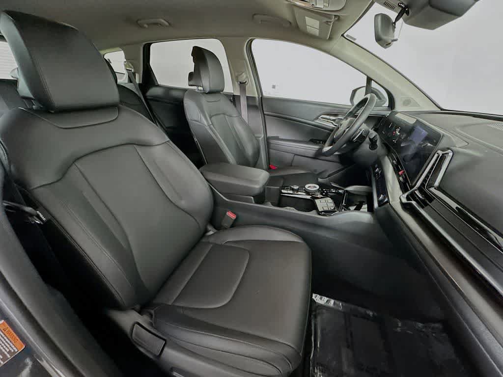 Used 2025 Kia Sportage EX AWD/4WD image 15