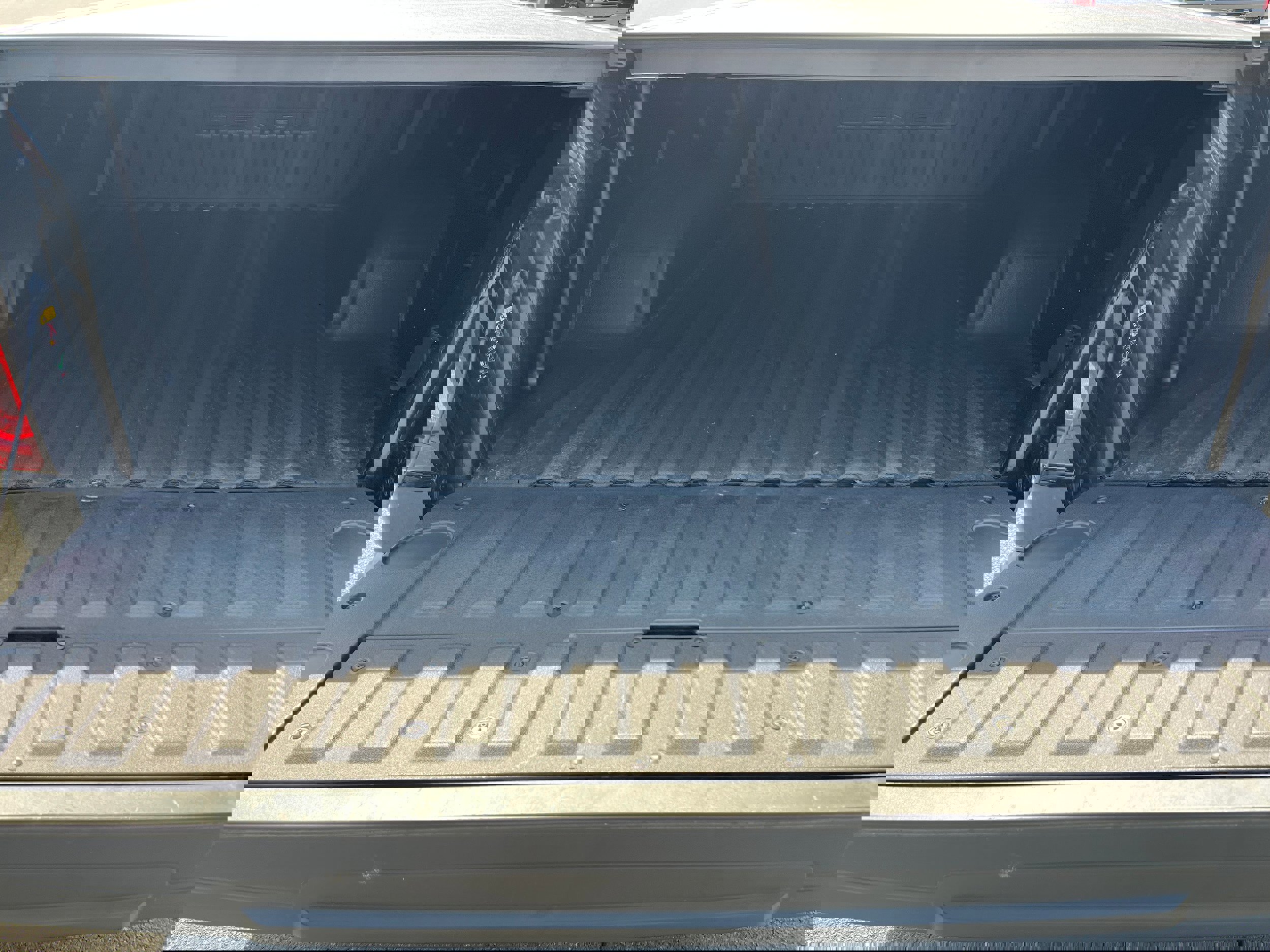 Used 2022 GMC Sierra 1500 Denali AWD/4WD image 8