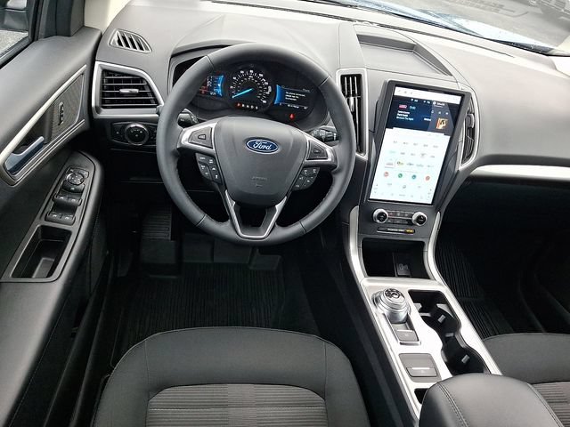 Certified 2024 Ford Edge SEL w/ Convenience Package AWD/4WD image 12