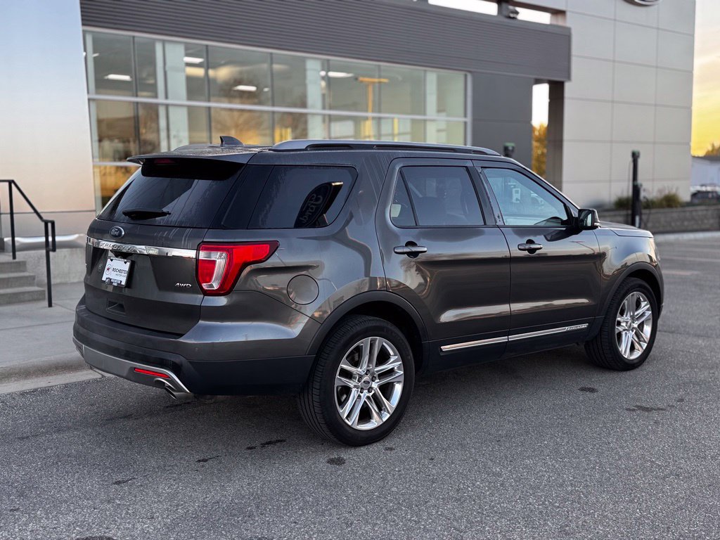 Certified 2017 Ford Explorer XLT w/ XLT Technology Feature Bundle AWD/4WD image 47