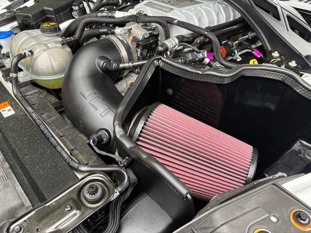 Certified 2021 Ford Mustang Shelby GT500 w/ Technology Package RWD image 23