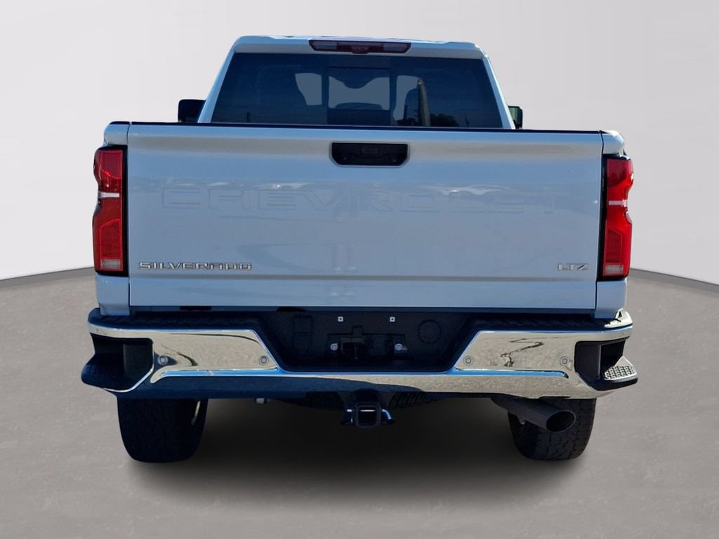 Used 2025 Chevrolet Silverado 2500 LTZ w/ LTZ Premium Package AWD/4WD image 5