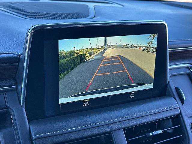 Used 2023 Chevrolet Suburban Premier image 19