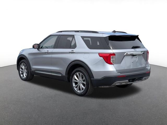 Certified 2023 Ford Explorer XLT w/ Equipment Group 202A AWD/4WD image 4