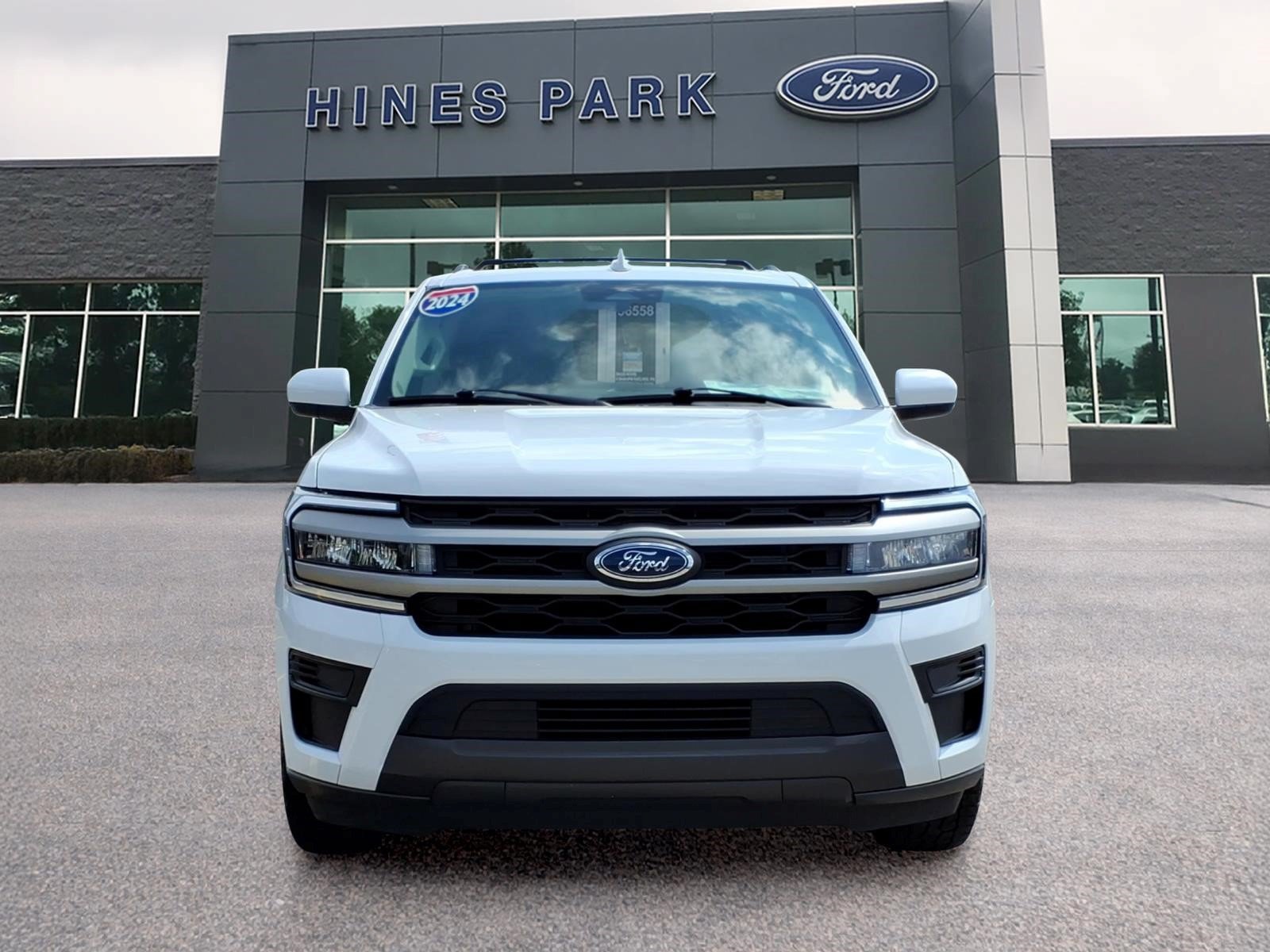 Certified 2024 Ford Expedition XLT AWD/4WD image 2