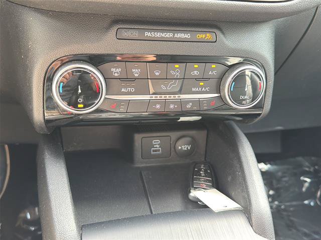 Certified 2022 Ford Escape SEL AWD/4WD image 17