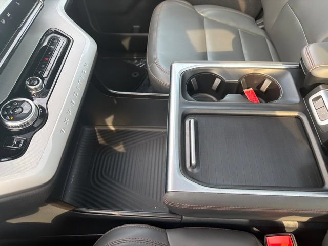 Certified 2025 Ford Expedition Active AWD/4WD image 40