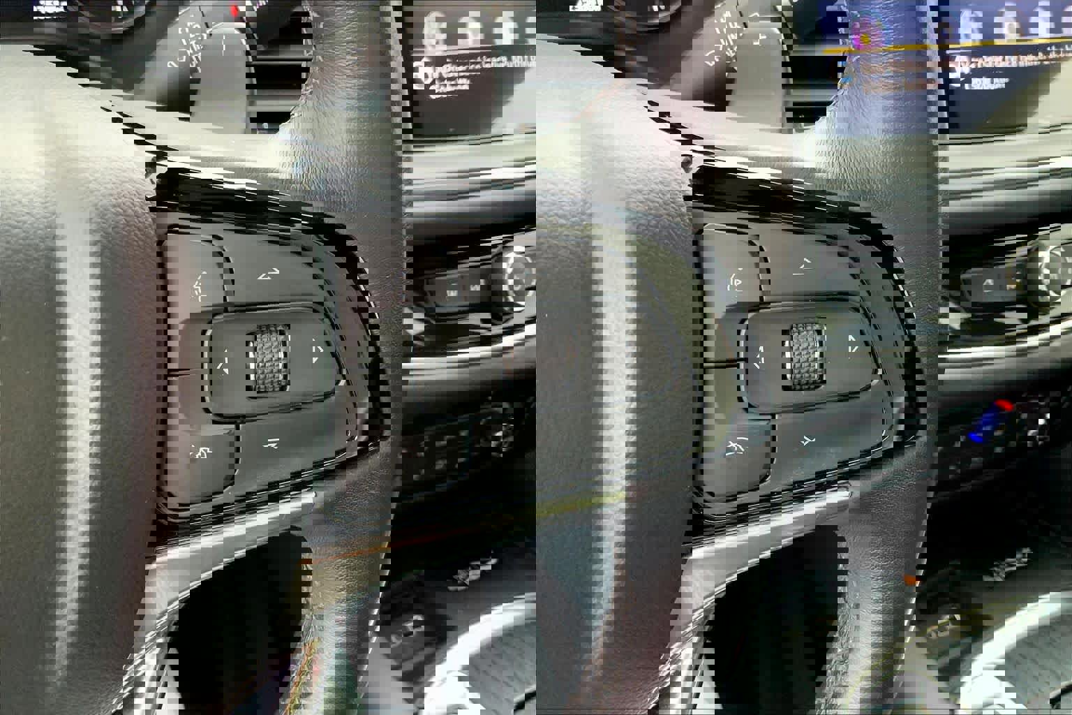 Used 2023 Buick Enclave Premium w/ Experience Buick Package image 24