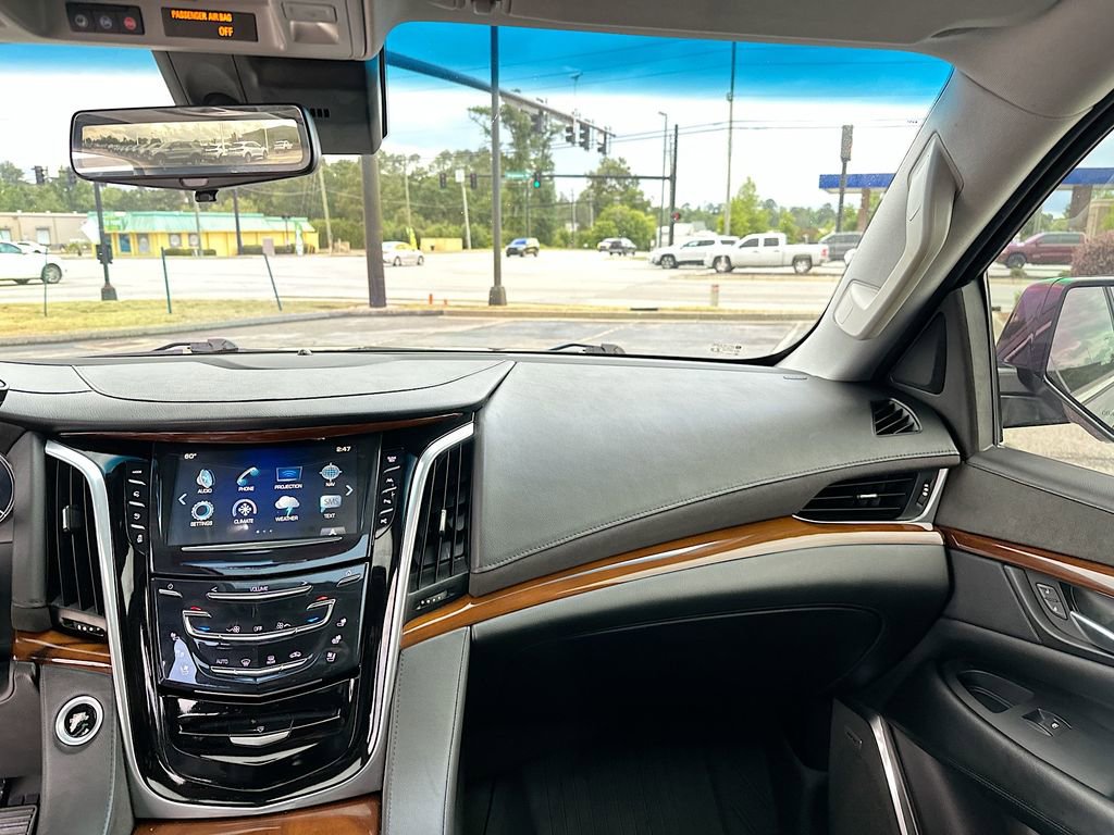 Used 2019 Cadillac Escalade Luxury RWD image 20