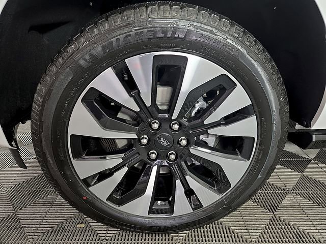Certified 2025 Ford Expedition Platinum w/ Driver's Package image 9