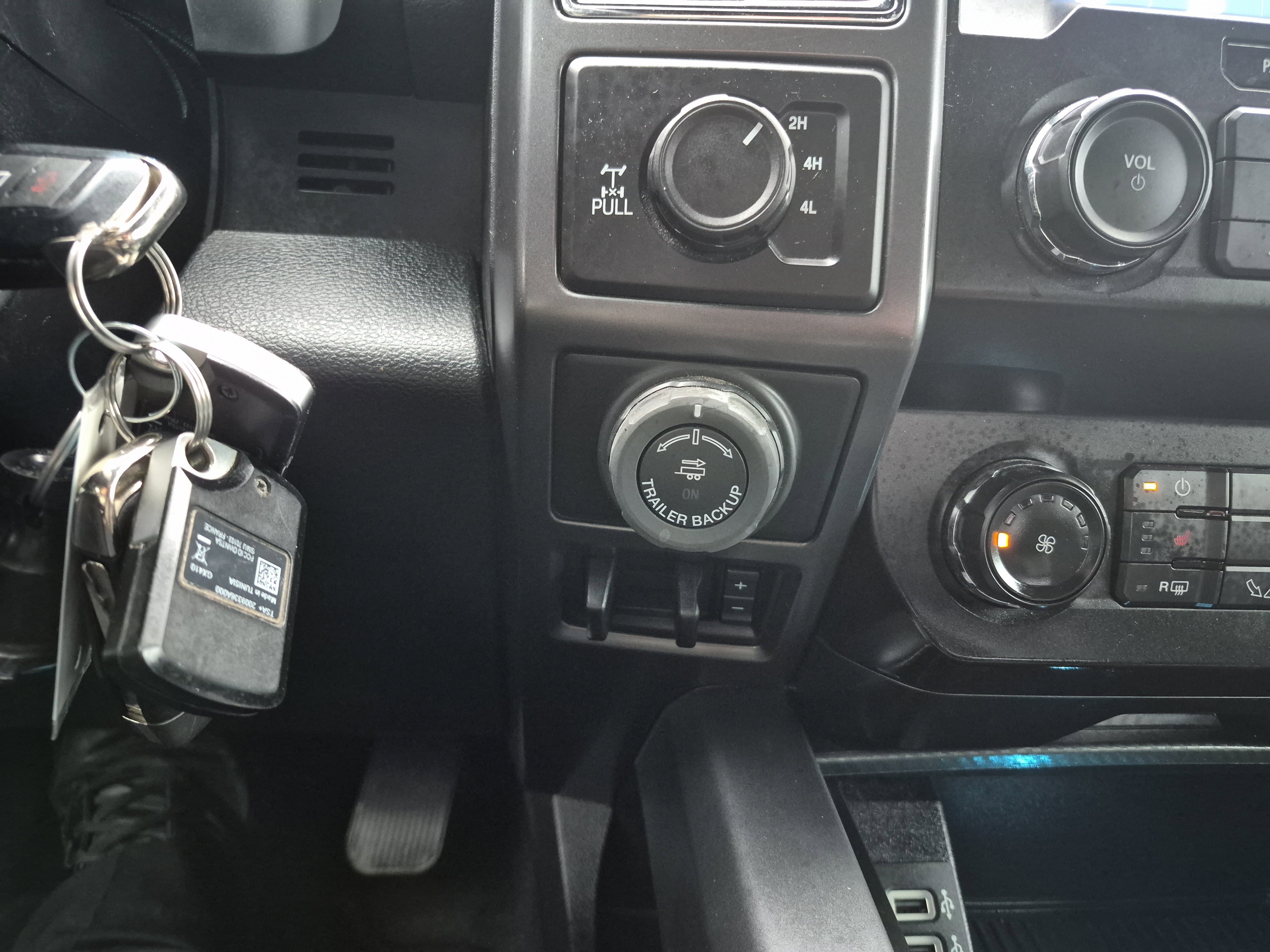 Certified 2020 Ford F150 XLT w/ Equipment Group 302A Luxury image 28