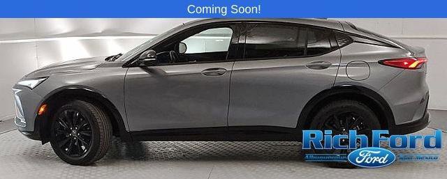 Used 2024 Buick Envista Sport Touring w/ Convenience I Package FWD image 5