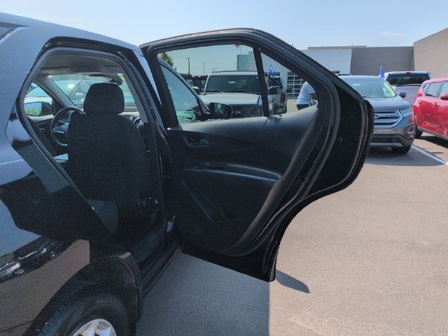 Used 2020 Chevrolet Equinox LT w/ Driver Convenience Package AWD/4WD image 16