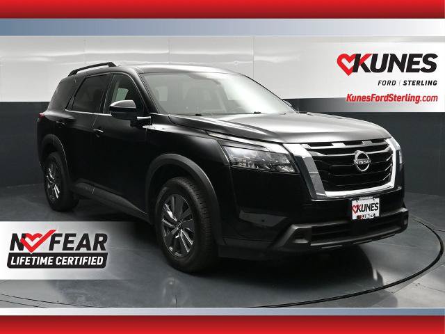 Used 2025 Nissan Pathfinder SV