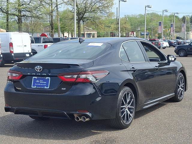 Used 2024 Toyota Camry SE FWD image 4