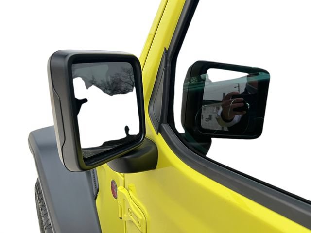 Used 2023 Jeep Wrangler Unlimited Rubicon w/ Cold Weather Group AWD/4WD image 19