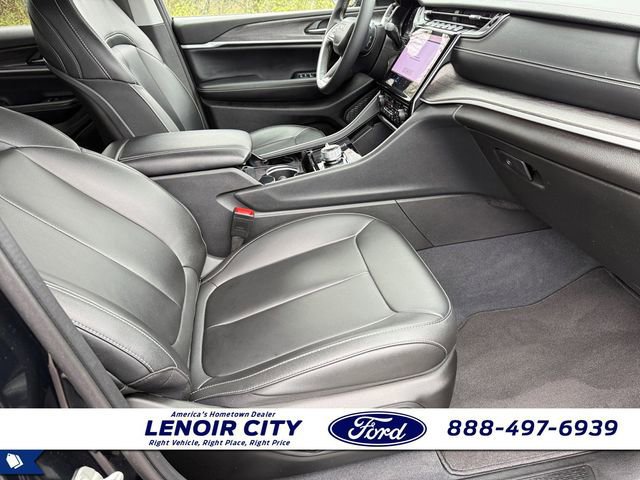 Used 2023 Jeep Grand Cherokee Limited image 13