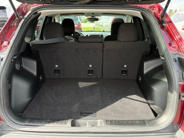 Used 2020 Jeep Cherokee Latitude w/ Cold Weather Group AWD/4WD image 27