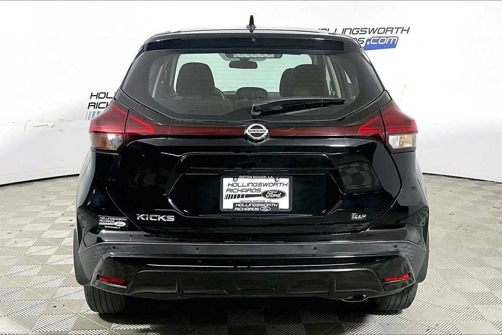 Used 2021 Nissan Kicks S FWD image 4