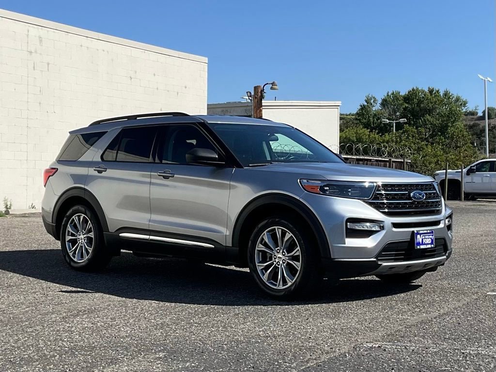 Certified 2022 Ford Explorer XLT w/ Equipment Group 202A image 19