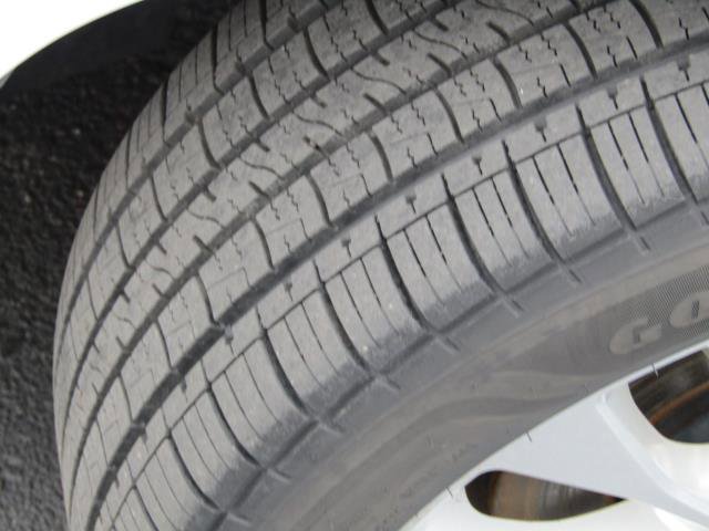 Certified 2018 Ford C-MAX SE w/ Cargo Management Package image 6