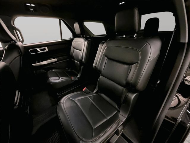 Certified 2022 Ford Explorer XLT w/ Equipment Group 202A AWD/4WD image 25