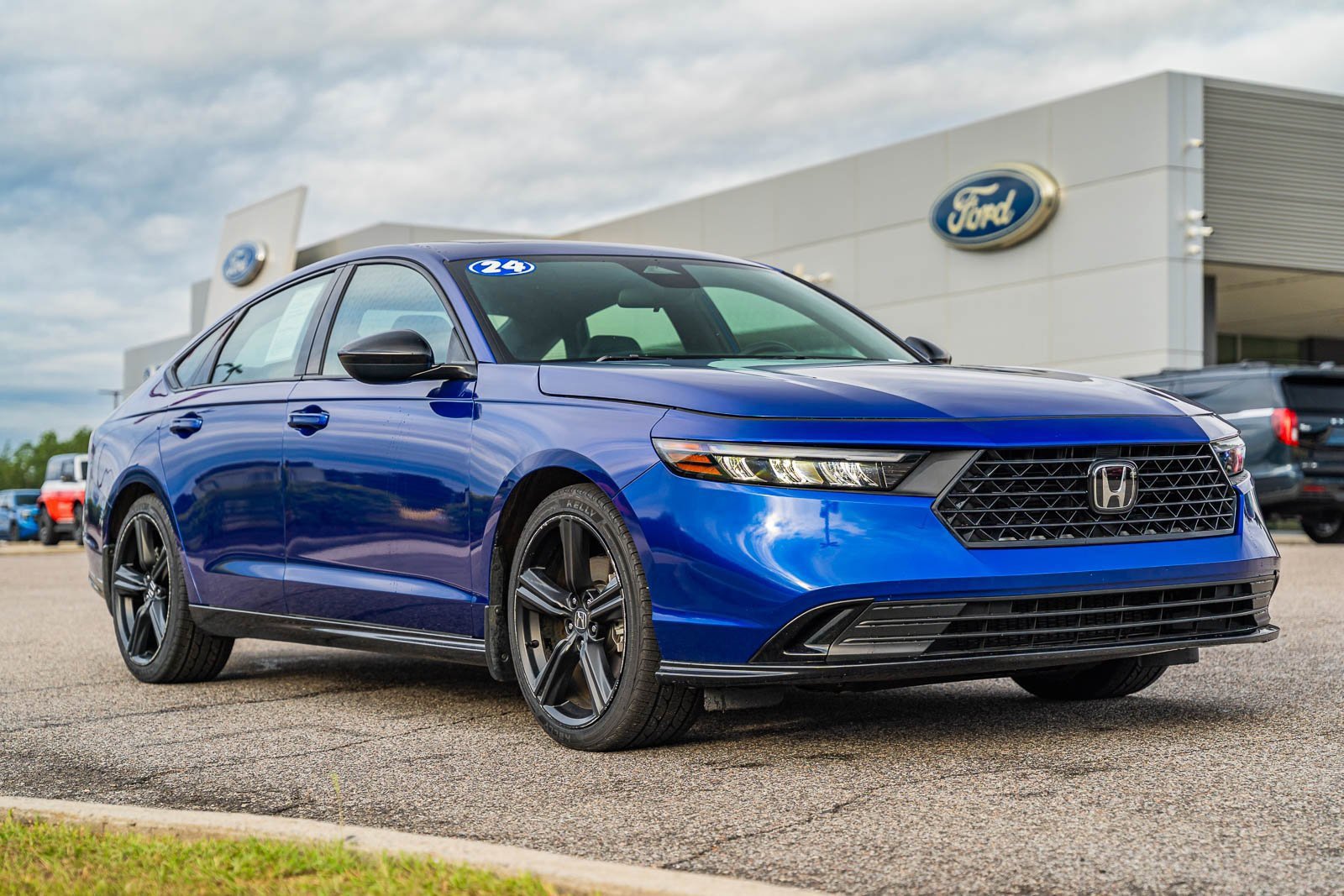 Used 2024 Honda Accord Sport image 8