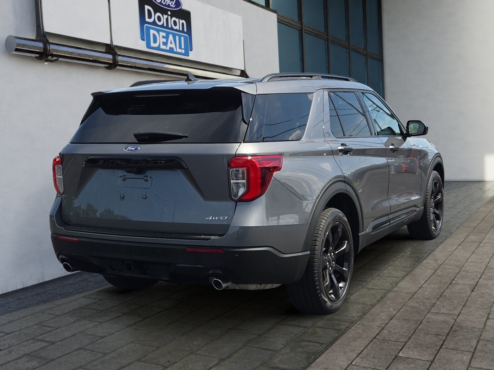Certified 2024 Ford Explorer ST-Line w/ Class IV Trailer Tow Package AWD/4WD image 3