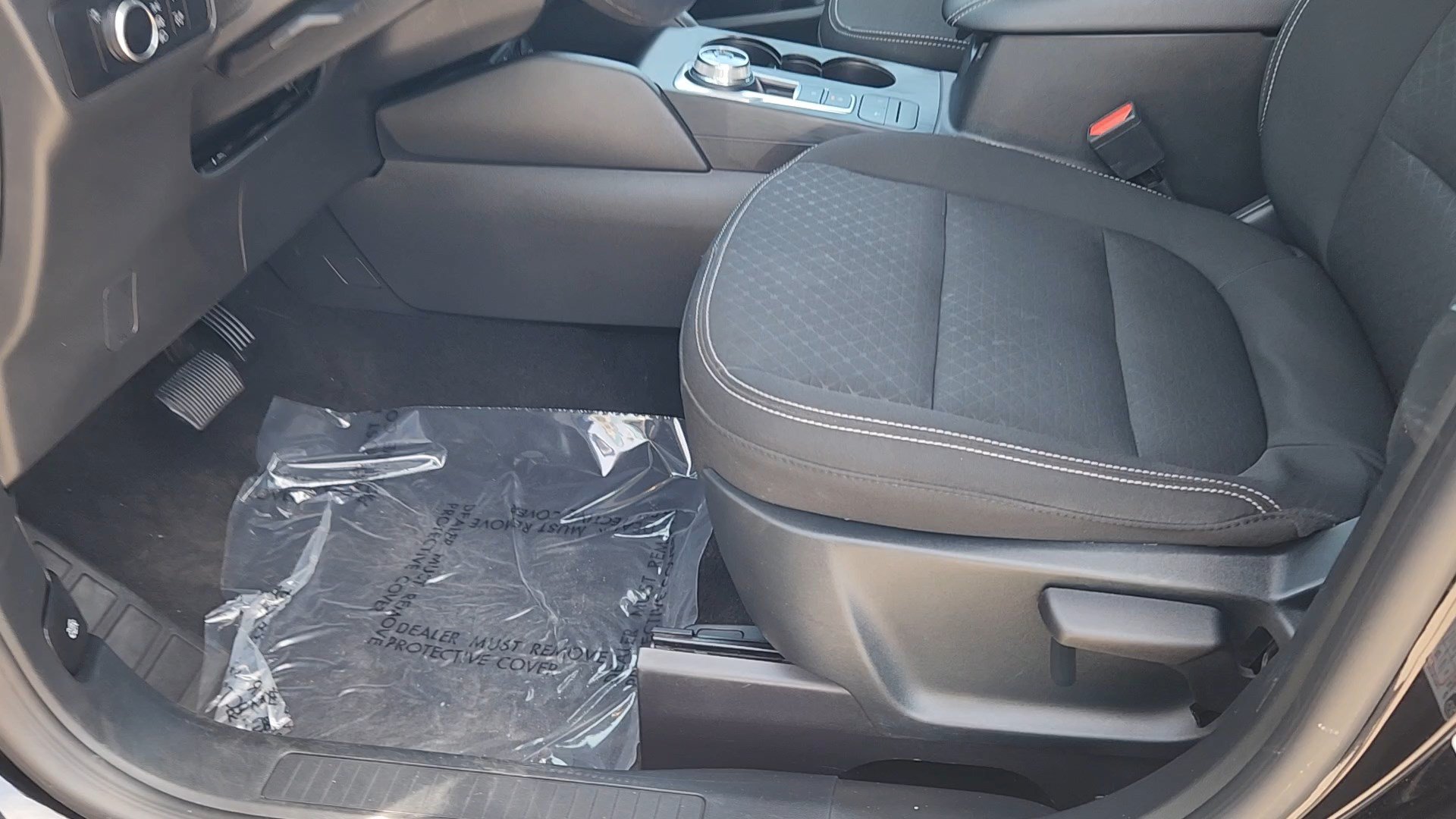 Certified 2025 Ford Escape Active AWD/4WD image 18