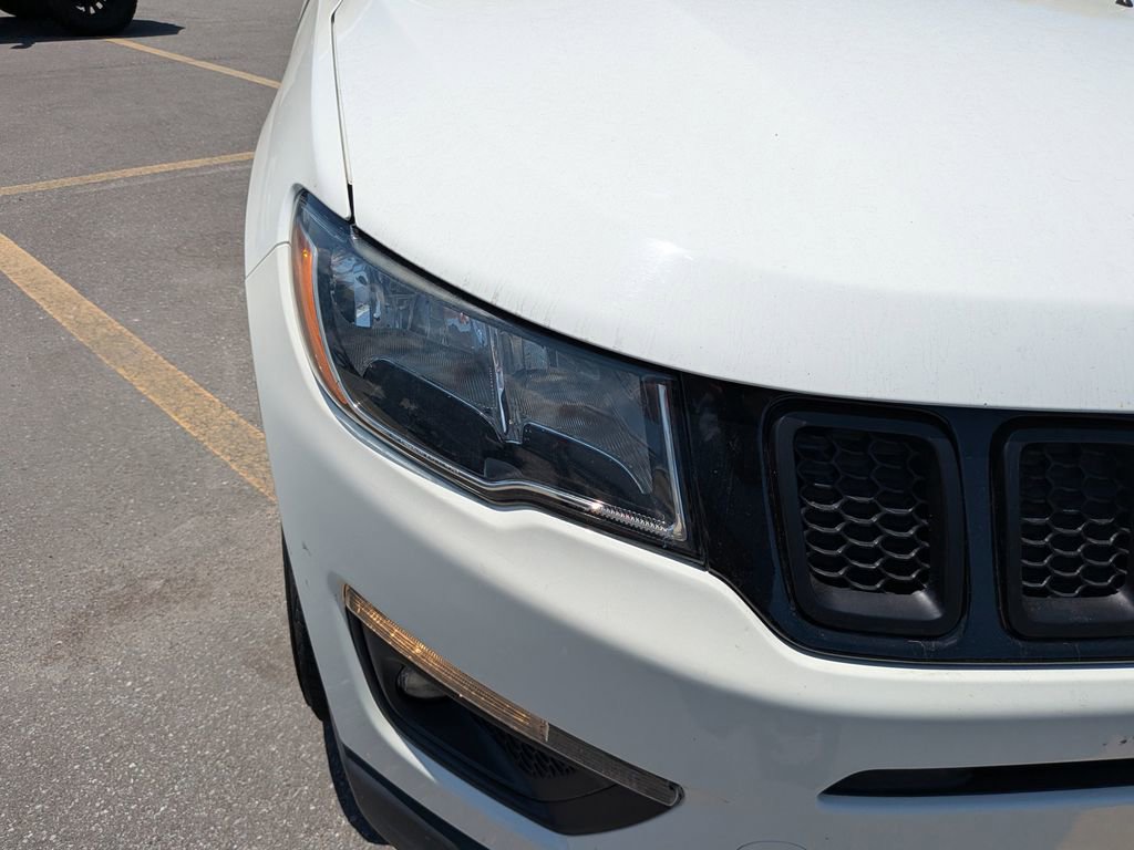 Used 2018 Jeep Compass Latitude FWD image 8
