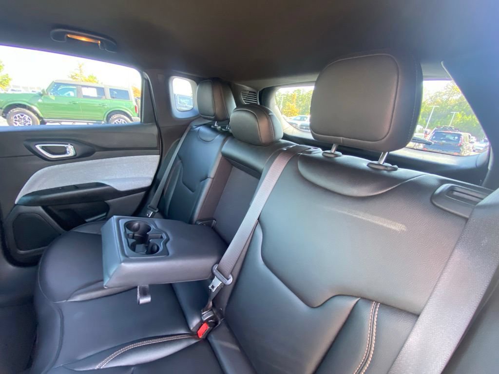 Used 2024 Jeep Compass Latitude AWD/4WD image 23