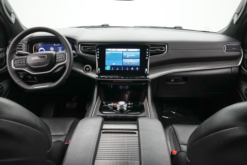 Used 2024 Jeep Wagoneer L Series II w/ Flexible Seating Group image 14