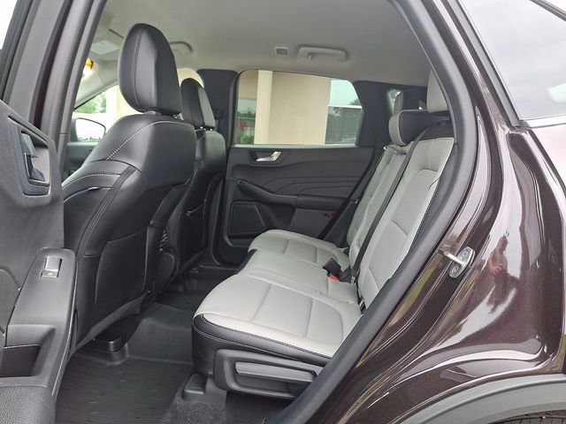 Certified 2023 Ford Escape Platinum w/ Class II Trailer Tow Package AWD/4WD image 10