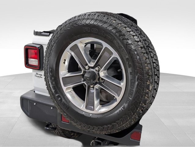 Used 2019 Jeep Wrangler Unlimited Sahara AWD/4WD image 19
