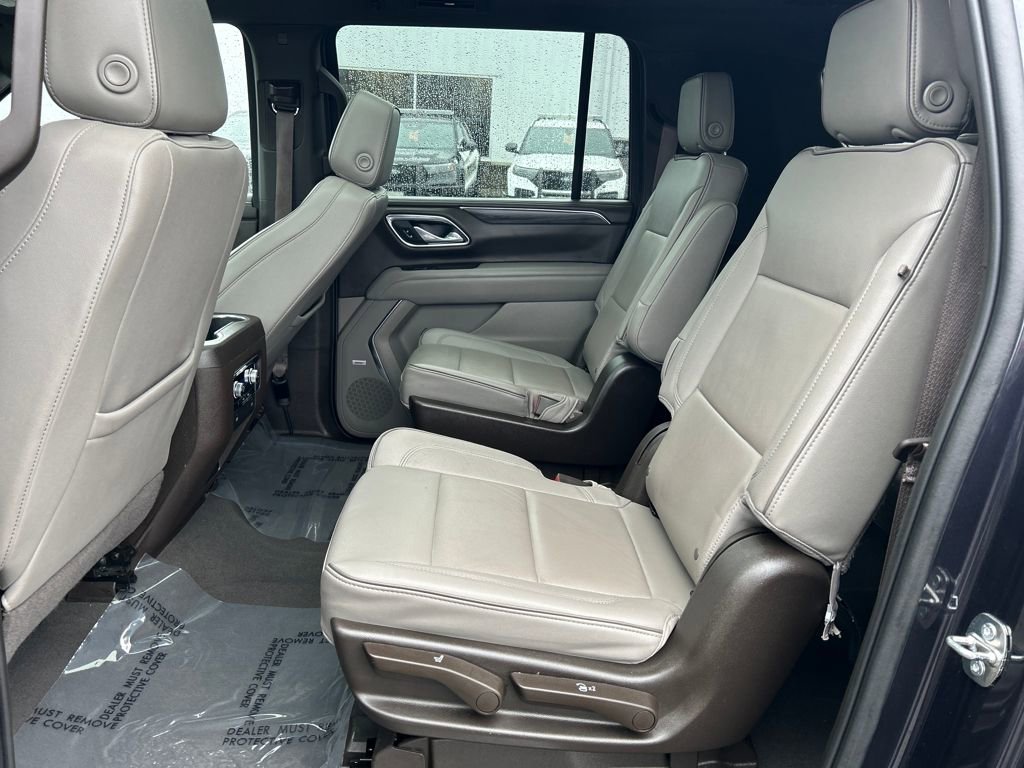 Used 2023 GMC Yukon XL SLT image 17