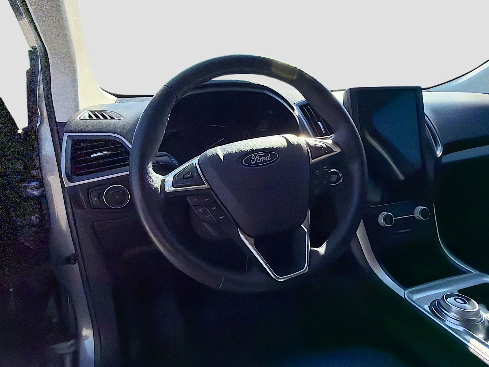 Certified 2024 Ford Edge SEL w/ Convenience Package image 15