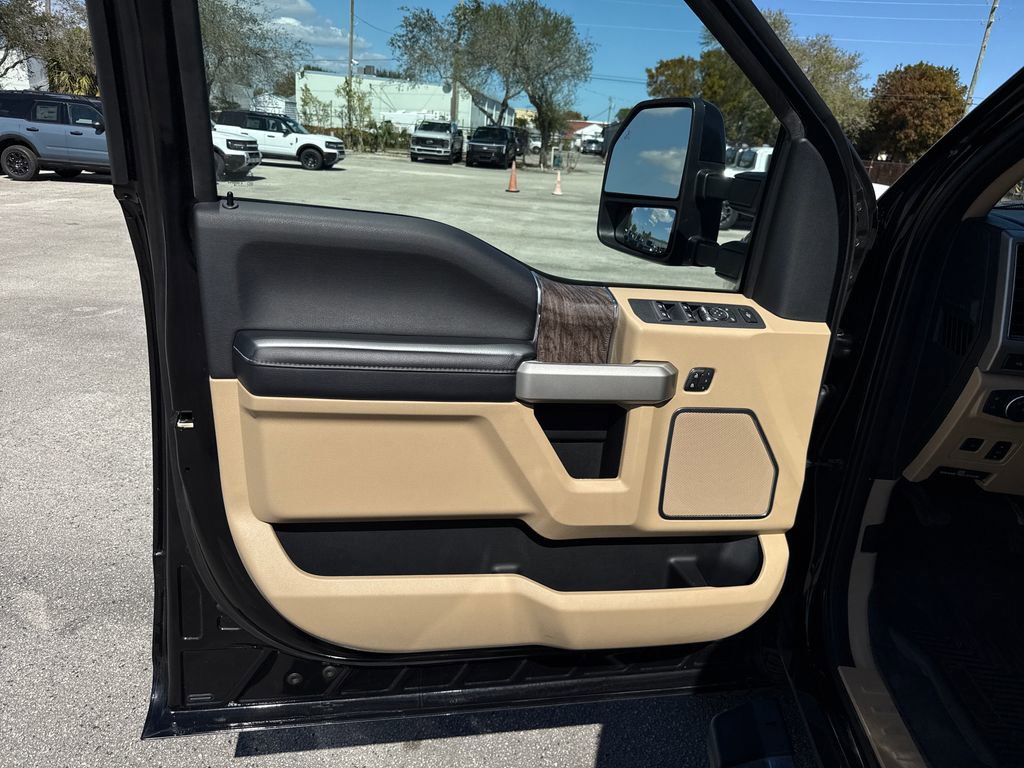 Certified 2019 Ford F350 Lariat w/ Lariat Ultimate Package image 13