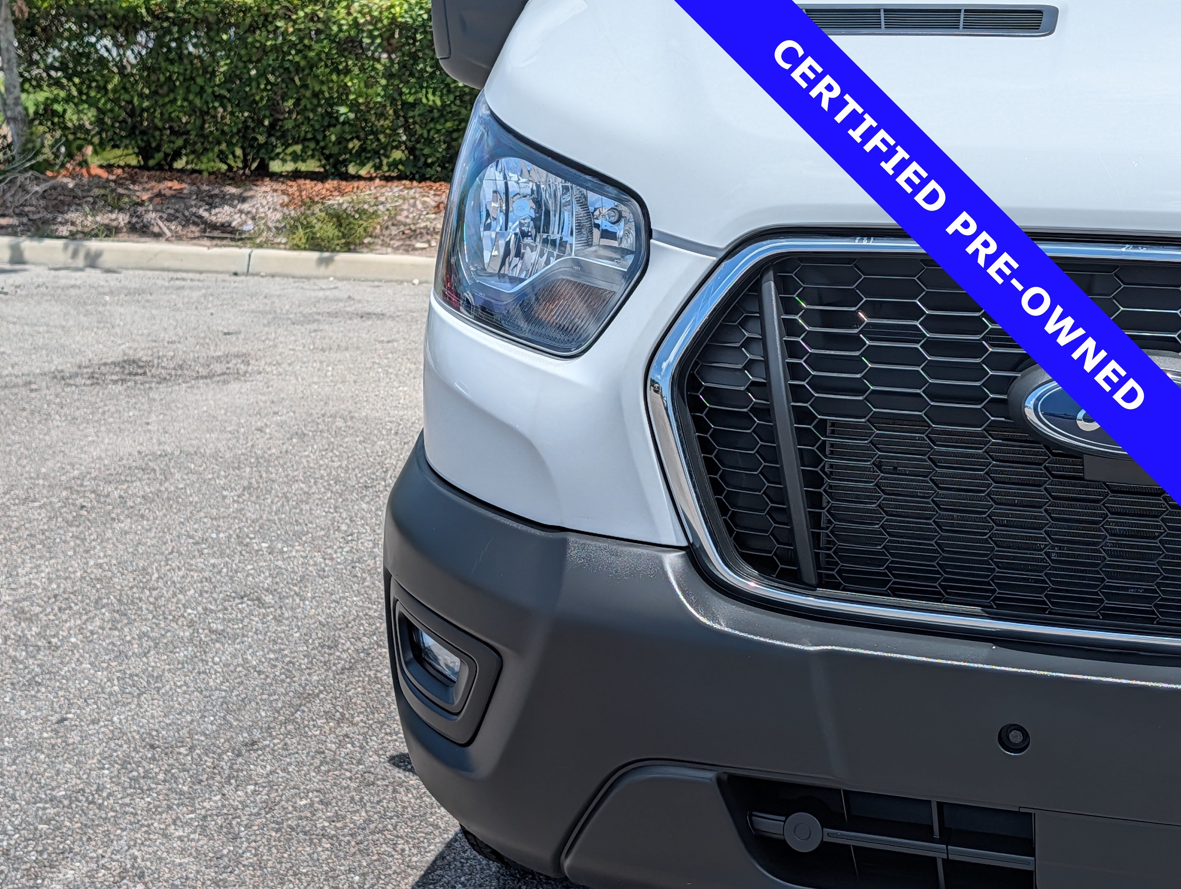 Certified 2025 Ford Transit 250 Low Roof w/ Exterior Upgrade Package RWD image 9