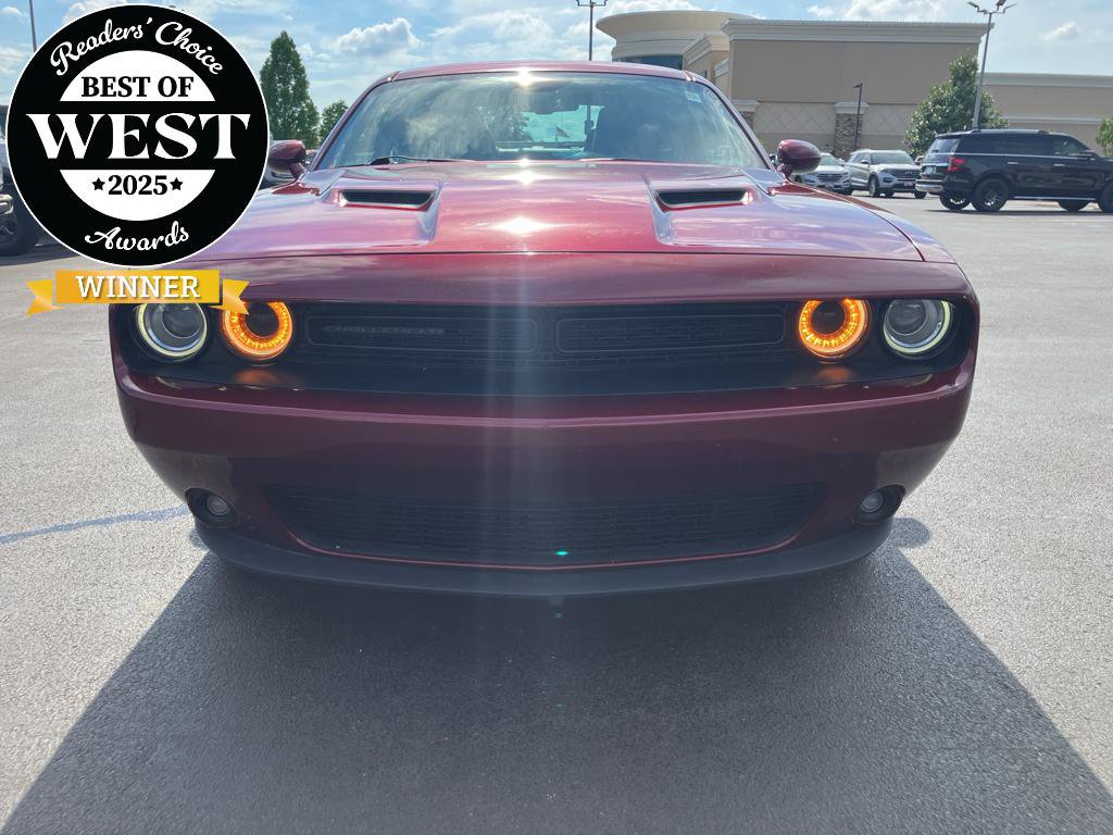 Used 2018 Dodge Challenger SXT Plus RWD image 1