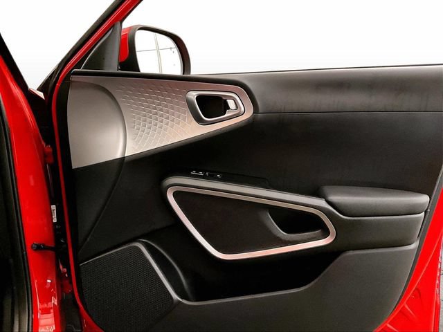 Used 2023 Kia Soul LX w/ LX Technology Package FWD image 23