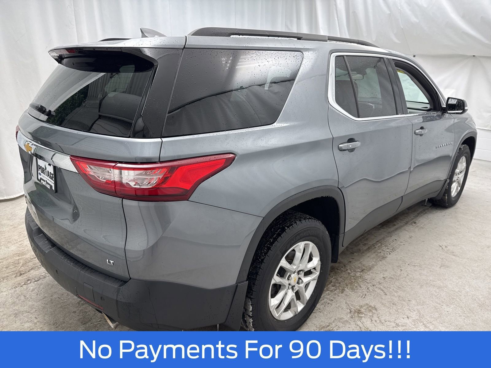 Used 2020 Chevrolet Traverse LT image 2