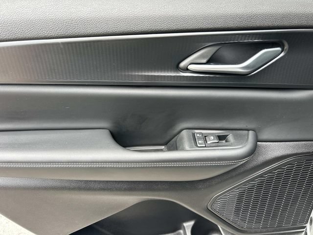 Used 2023 Jeep Grand Cherokee L Laredo AWD/4WD image 18