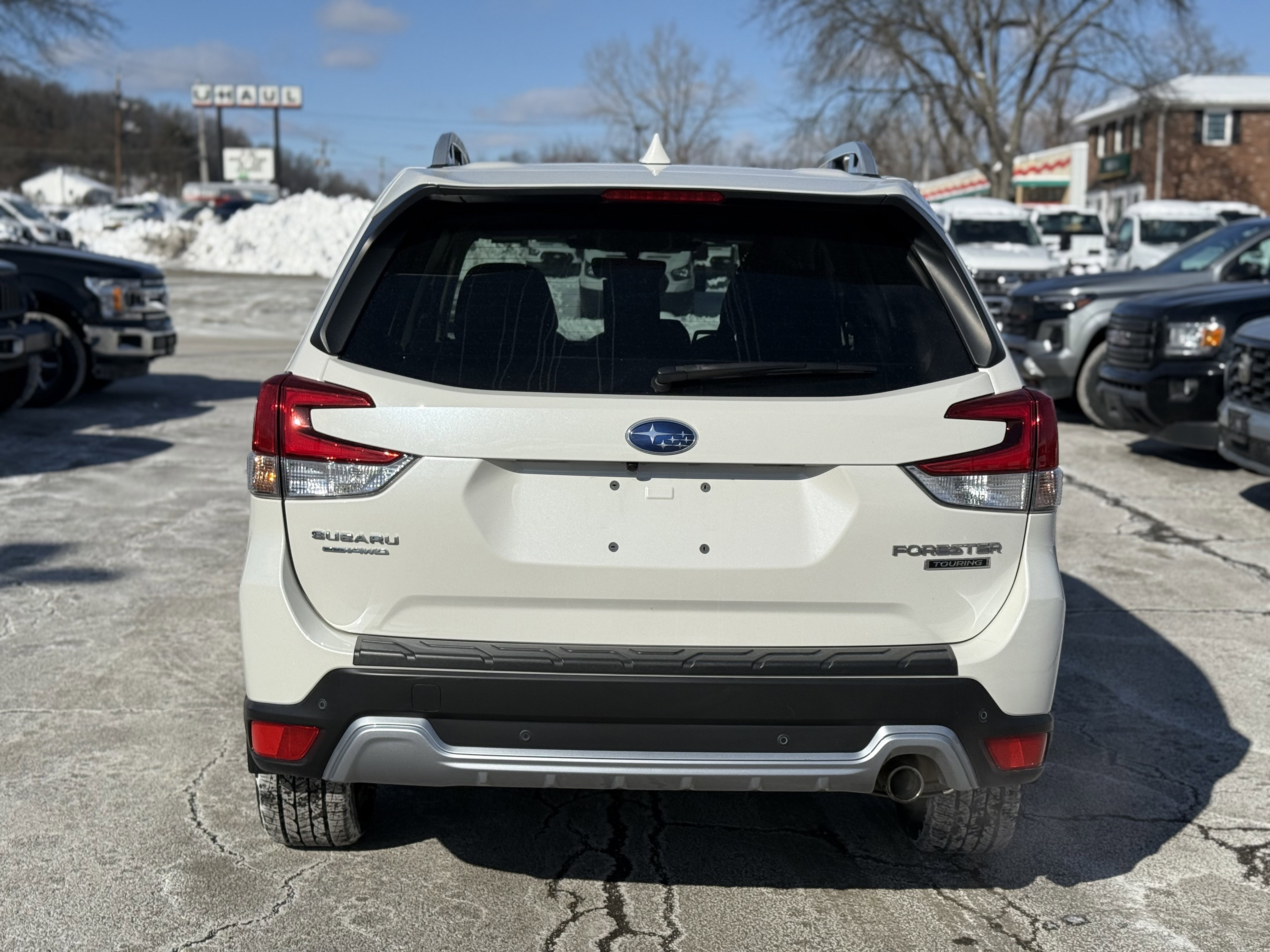 Used 2022 Subaru Forester Touring image 3