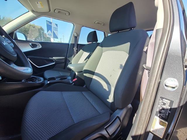 Used 2024 Kia Soul LX w/ Option Group 015 image 7
