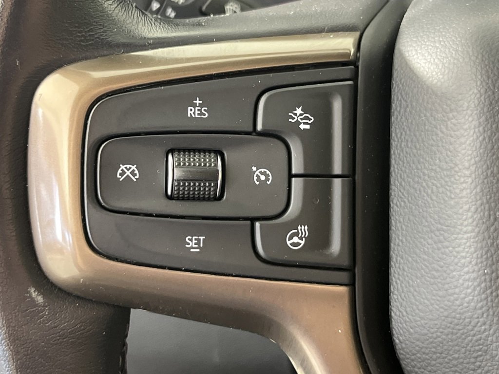 Used 2021 Chevrolet Silverado 1500 High Country w/ Technology Package image 17