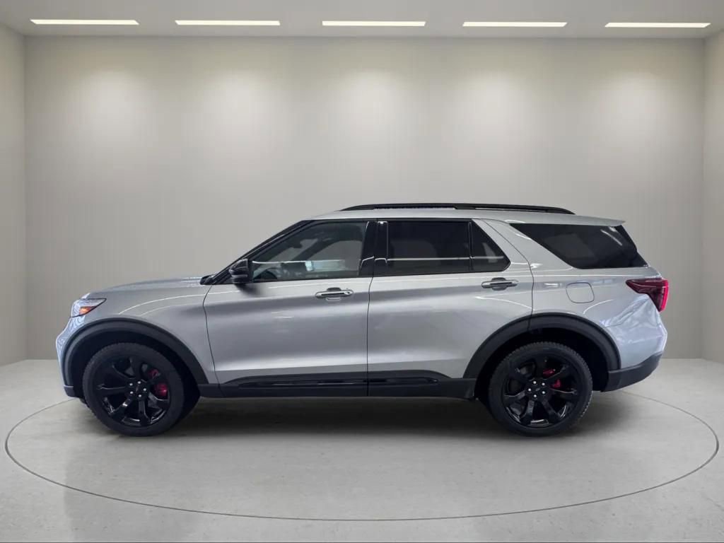 Certified 2023 Ford Explorer ST w/ Equipment Group 401A AWD/4WD image 4